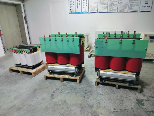 新晃KS11-1000KVA矿用变压器